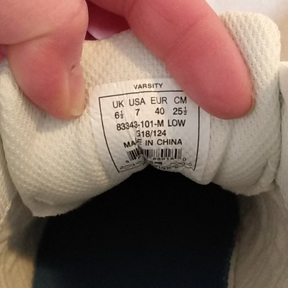 K-Swiss white tennies - Picture 7 of 8